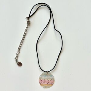 Multicolor Tribal Print Shell Pendant Necklace